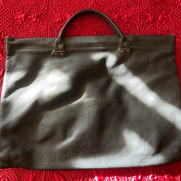 Genuine leather non branded portfolio - Picture 4 of 16